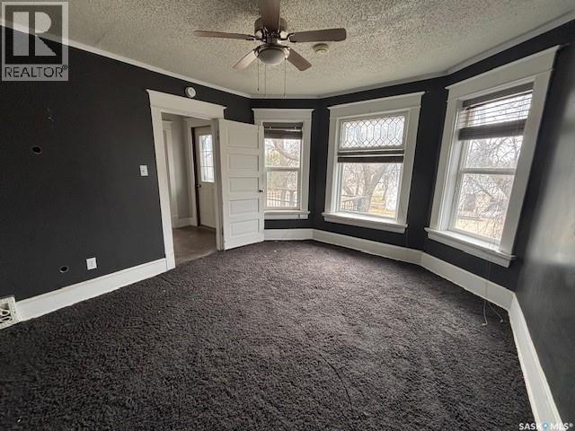 617 Bison Avenue, Weyburn, Saskatchewan  S4H 0J7 - Photo 11 - SK033690