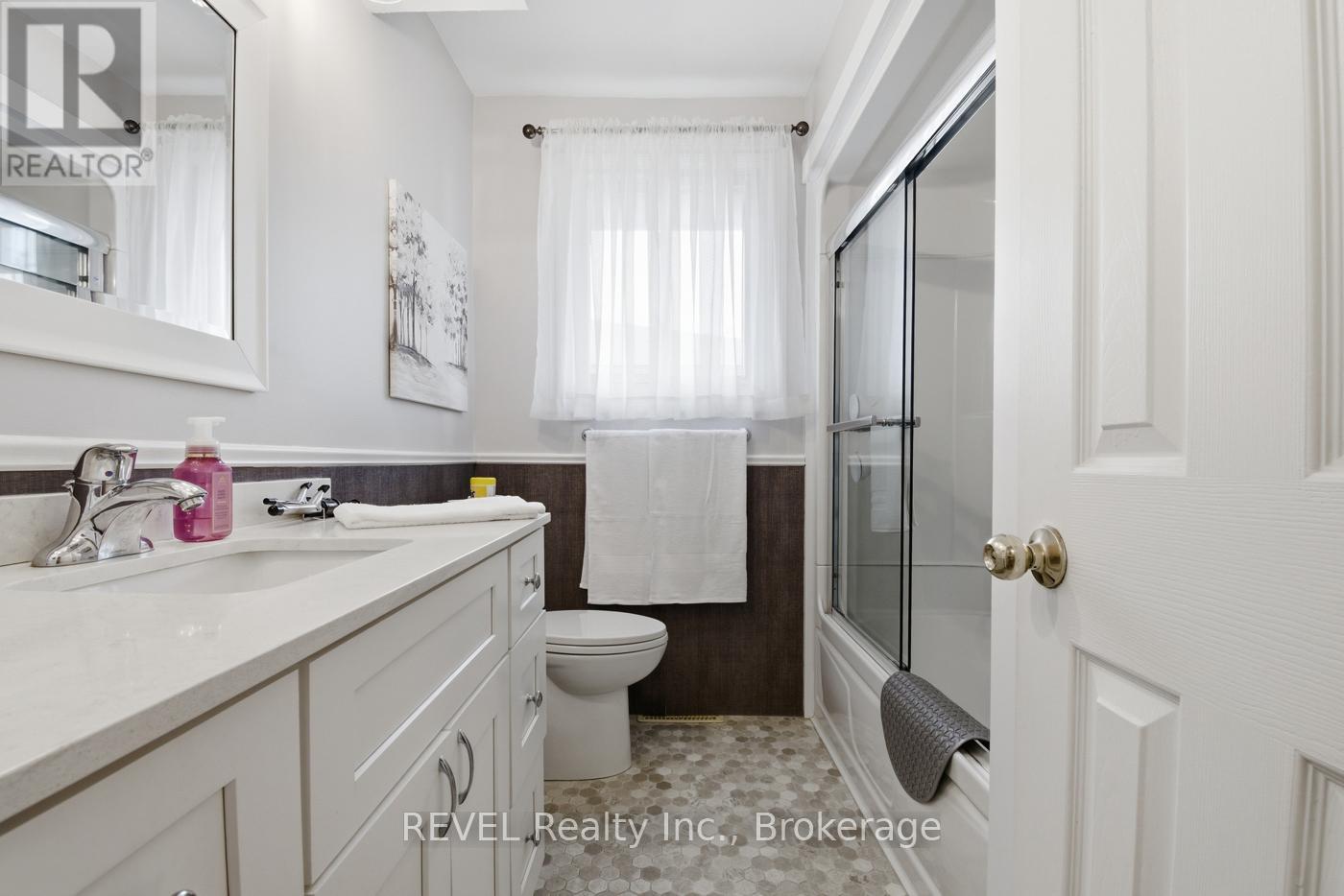 108 Richmond Street, Thorold, Ontario  L2V 3H1 - Photo 18 - X13035626