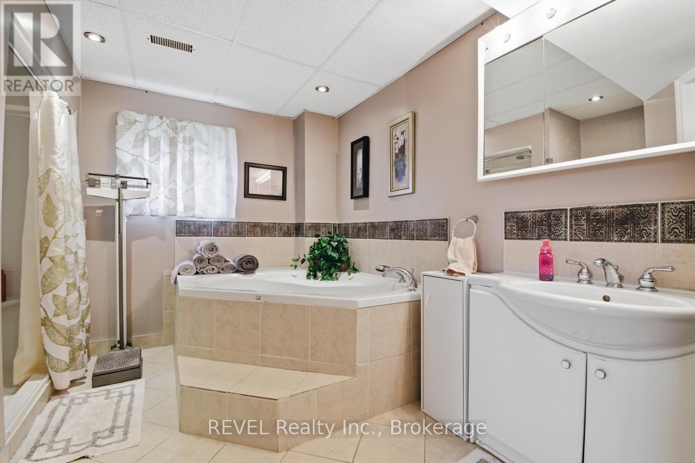 108 Richmond Street, Thorold, Ontario  L2V 3H1 - Photo 28 - X13035626