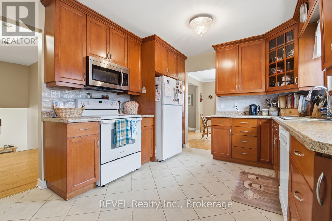 108 Richmond Street, Thorold, Ontario  L2V 3H1 - Photo 6 - X13035626