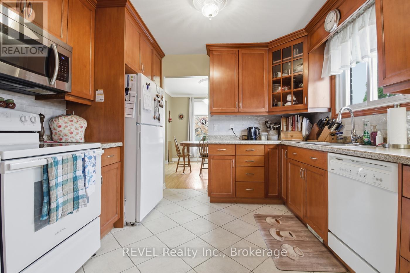 108 Richmond Street, Thorold, Ontario  L2V 3H1 - Photo 7 - X13035626