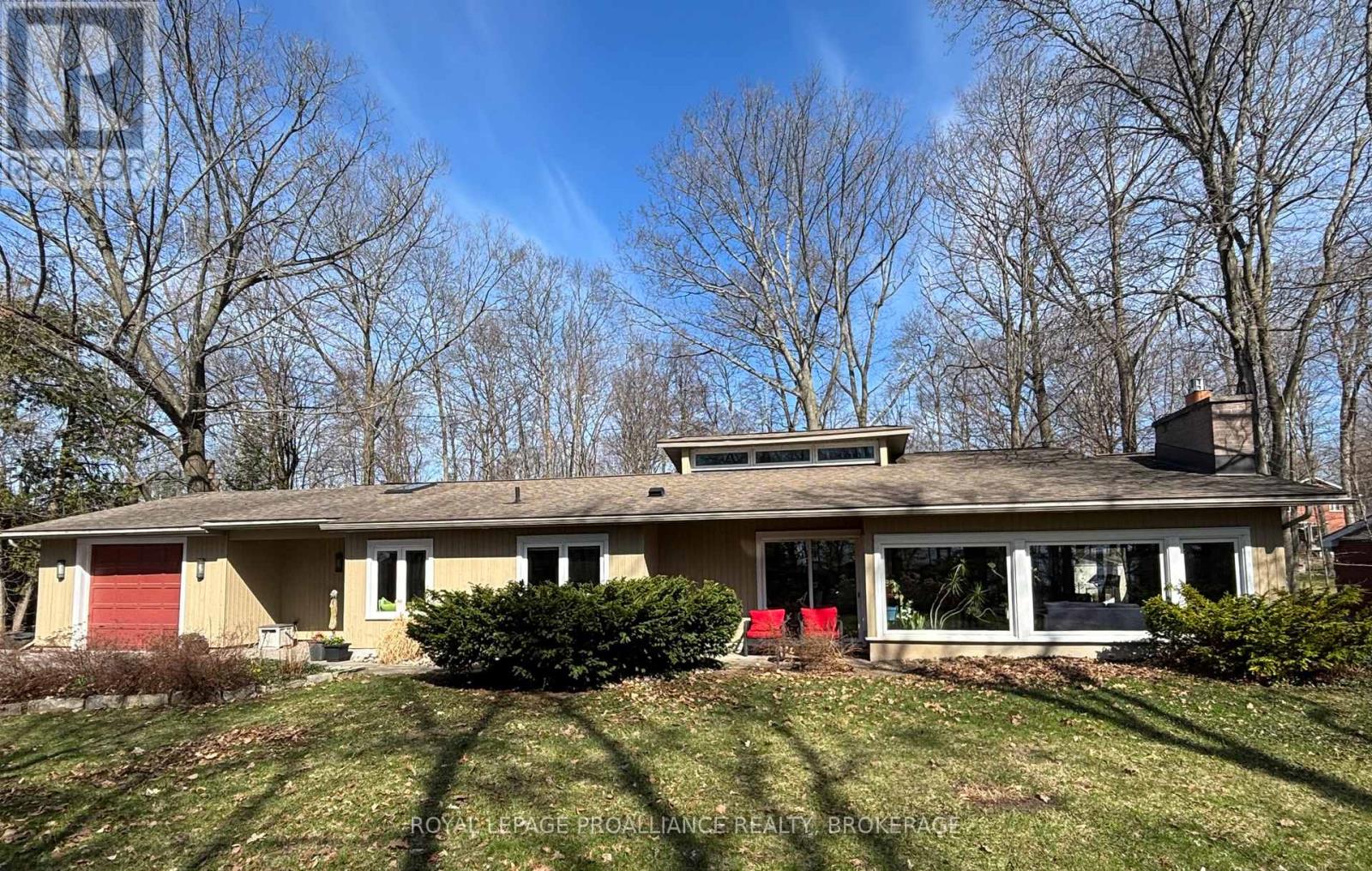 27 RIVERSIDE DRIVE, Kingston, Ontario