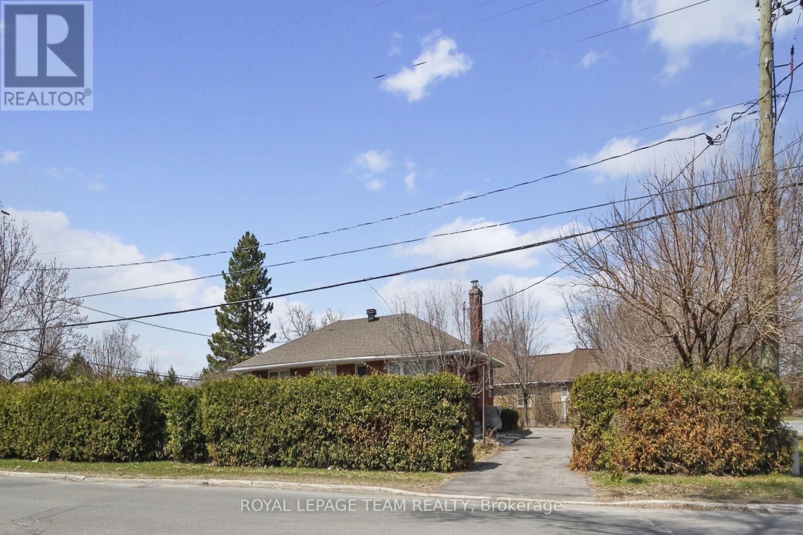 45 Capilano Drive, Ottawa, Ontario  K2E 6G5 - Photo 3 - X12924102