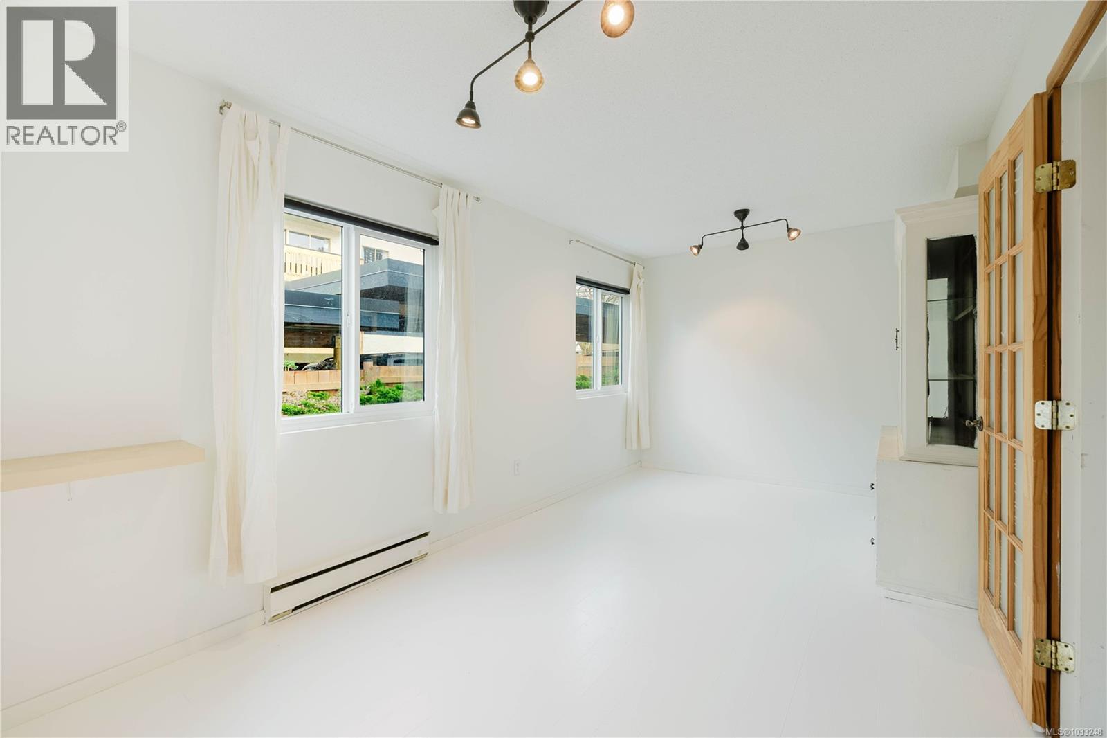 302 229 Ontario St, Victoria, British Columbia  V8V 1N1 - Photo 6 - 1033248