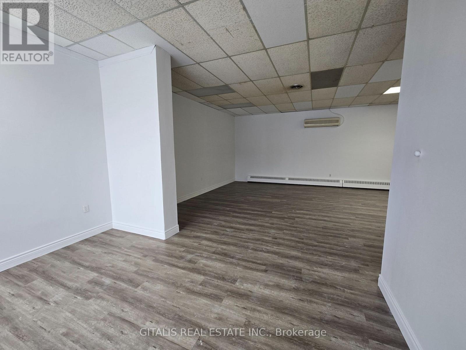 1179 Weston Road, Toronto, Ontario M6M 4P5 - Photo 7 - W12965476