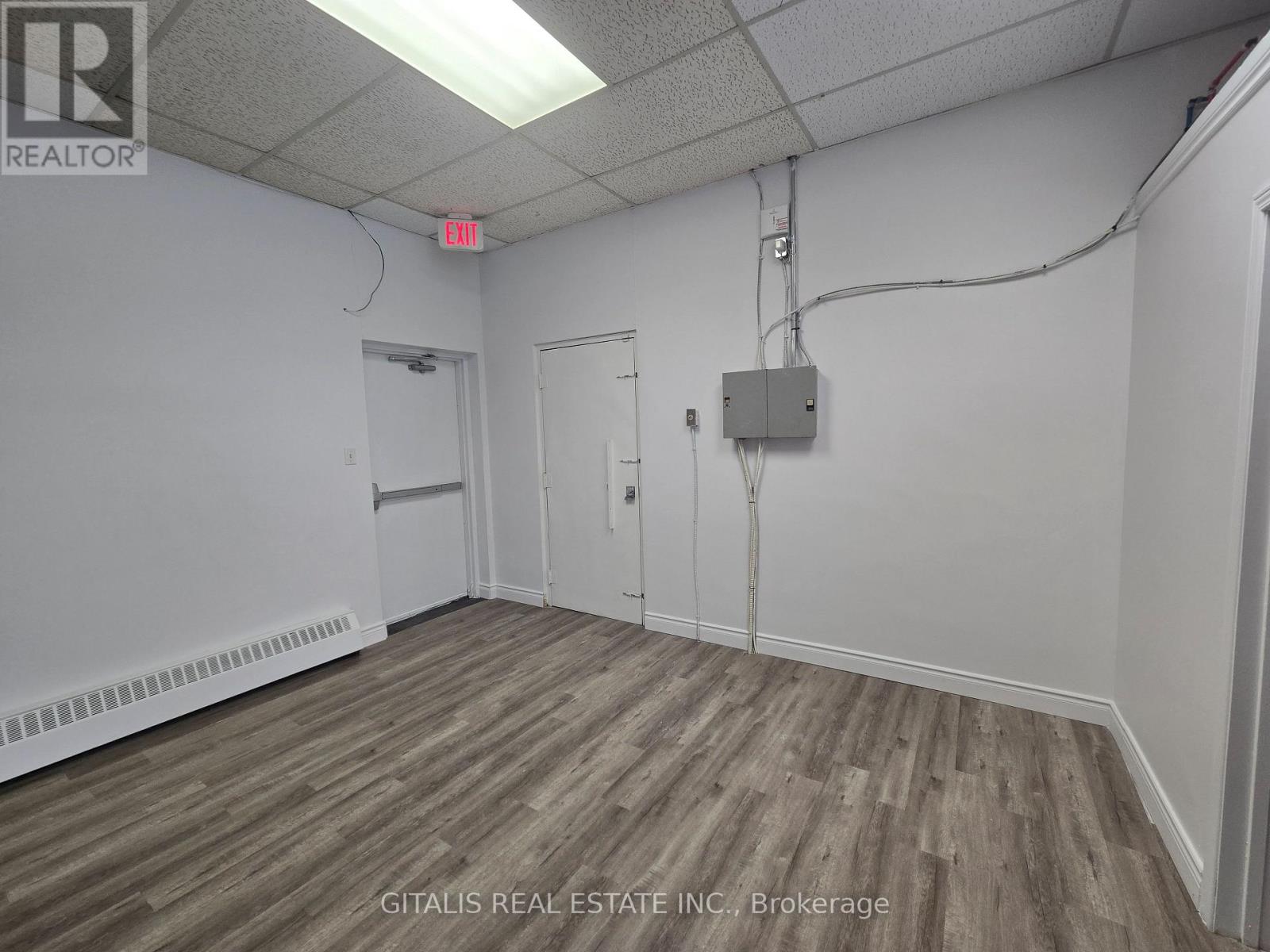 1179 Weston Road, Toronto, Ontario M6M 4P5 - Photo 4 - W12965476