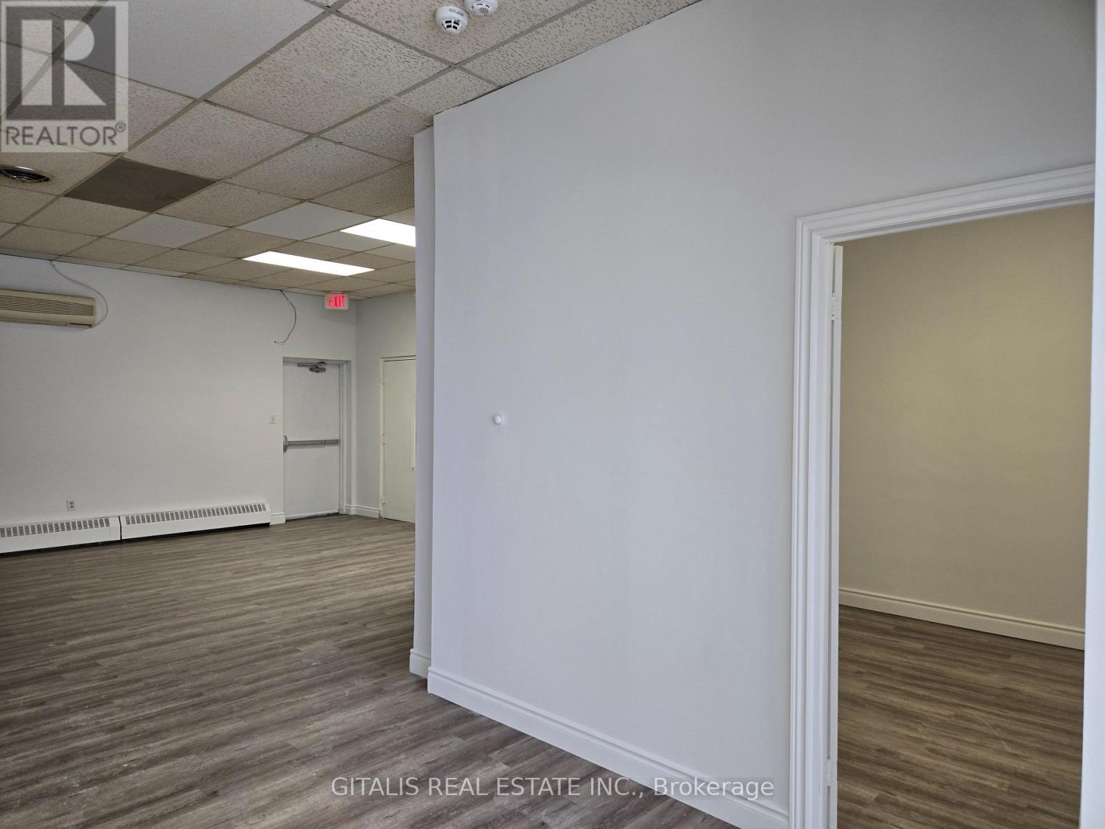 1179 Weston Road, Toronto, Ontario M6M 4P5 - Photo 6 - W12965476
