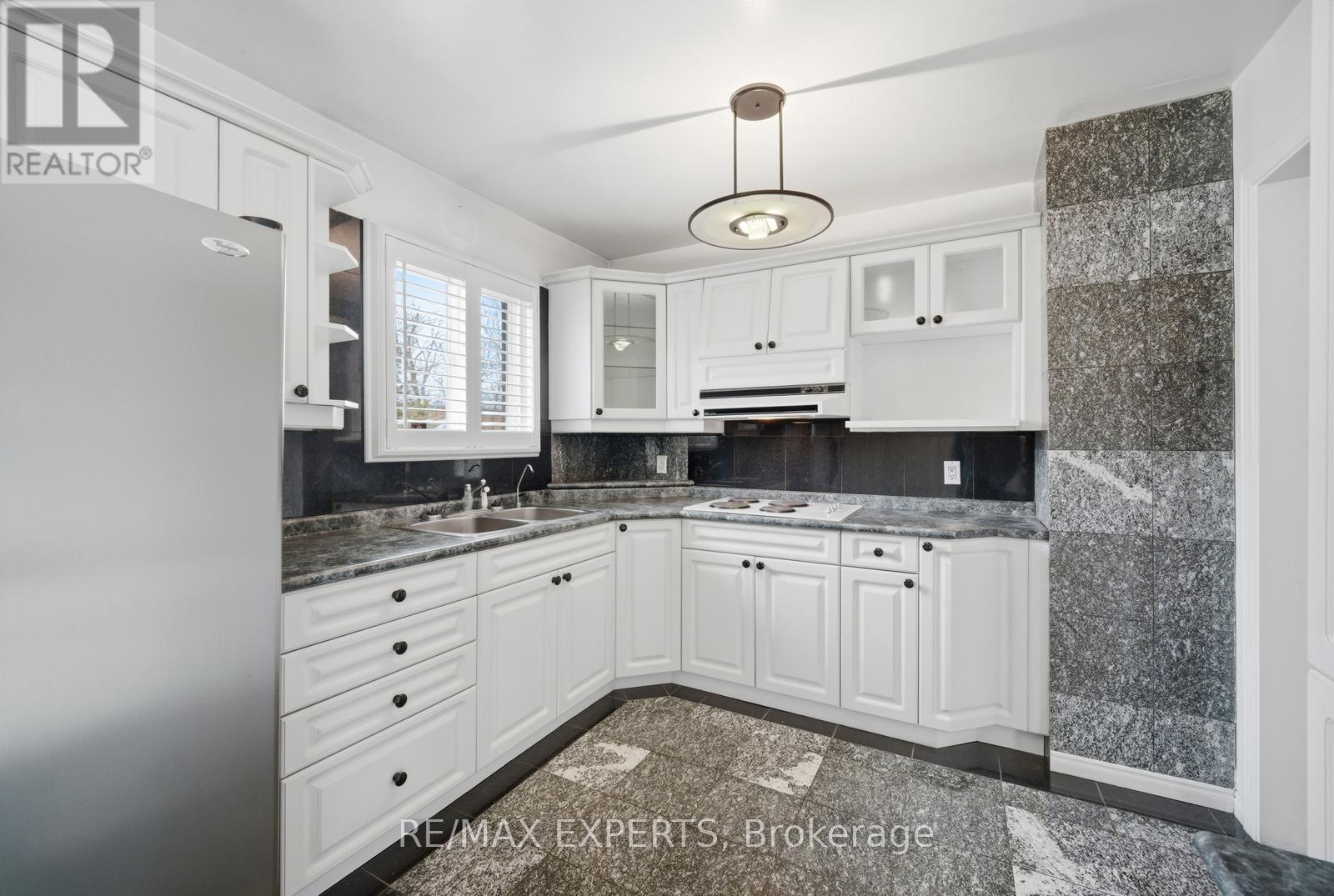 5945 King Street, Caledon, Ontario  L7C 0V1 - Photo 19 - W13034854