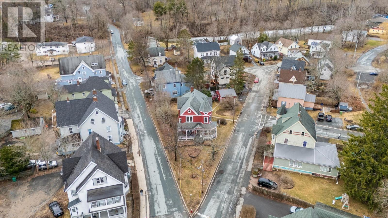 304 Clifton Avenue, Windsor, Nova Scotia  B0N 2T0 - Photo 30 - 202607275