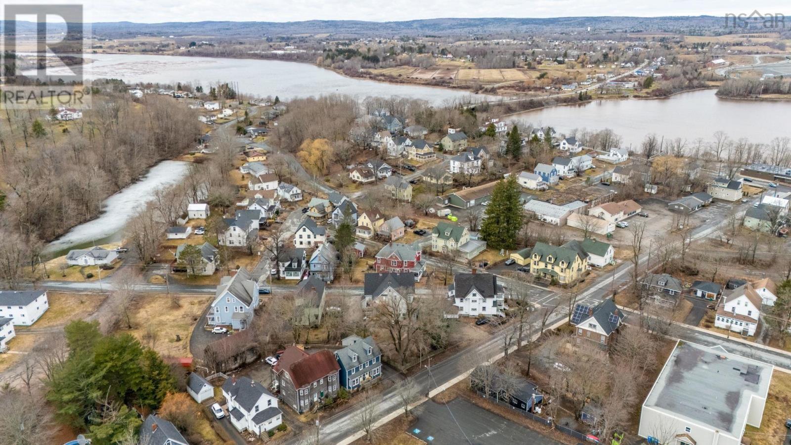 304 Clifton Avenue, Windsor, Nova Scotia  B0N 2T0 - Photo 31 - 202607275