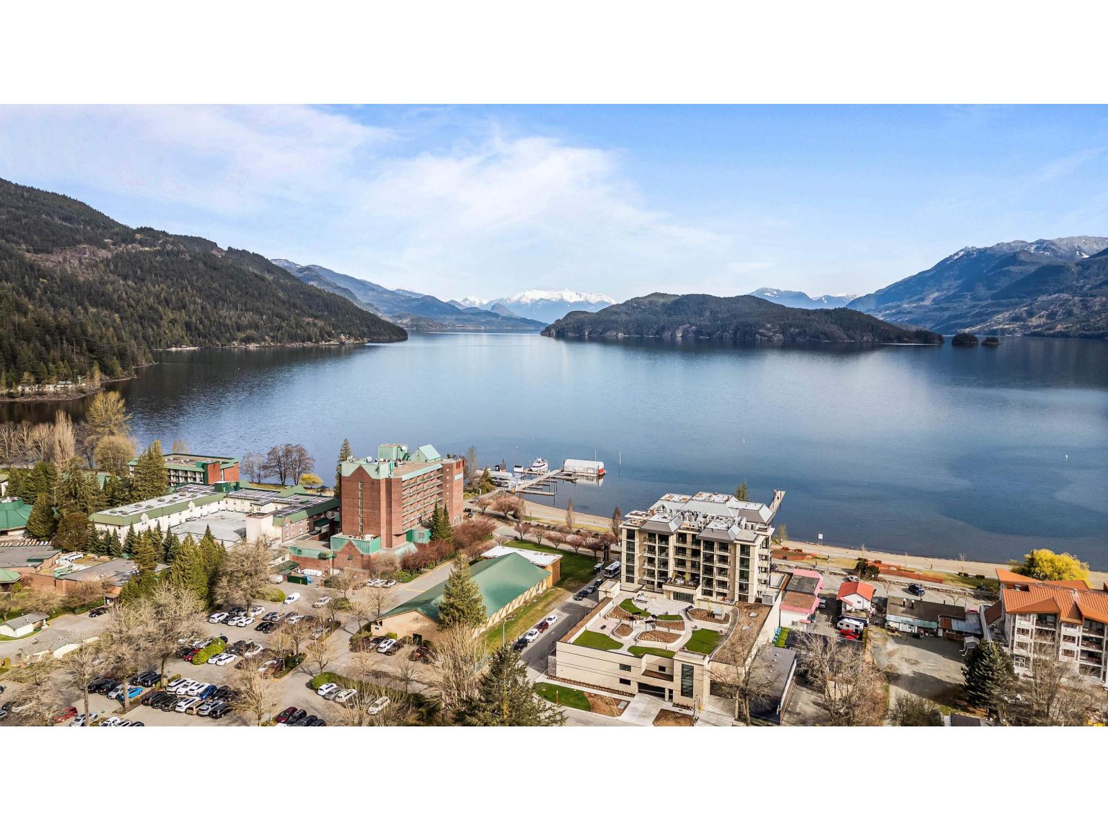 702 120 Esplanade Avenue, Harrison Hot Springs, Harrison Hot Springs, British Columbia  V0M 1K0 - Photo 2 - R3087323