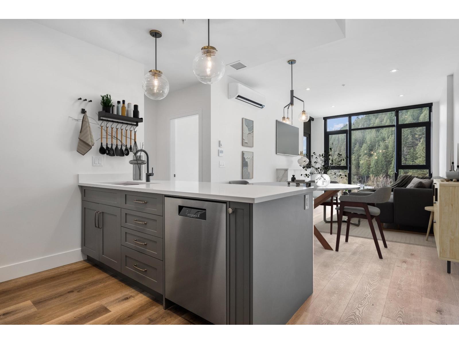 702 120 Esplanade Avenue, Harrison Hot Springs, Harrison Hot Springs, British Columbia  V0M 1K0 - Photo 4 - R3087323