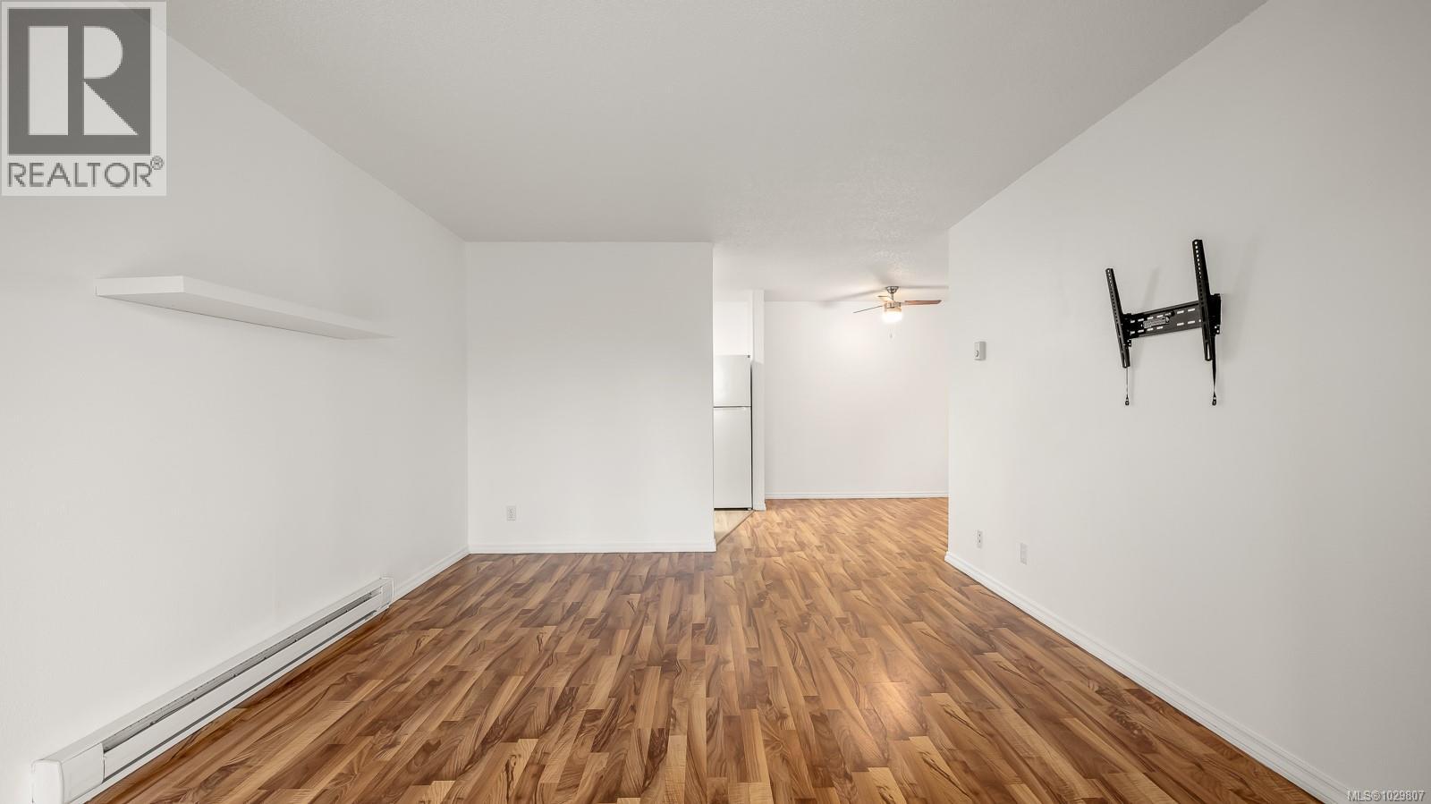 208 1130 Willemar Ave, Courtenay, British Columbia  V9N 3L9 - Photo 14 - 1029807