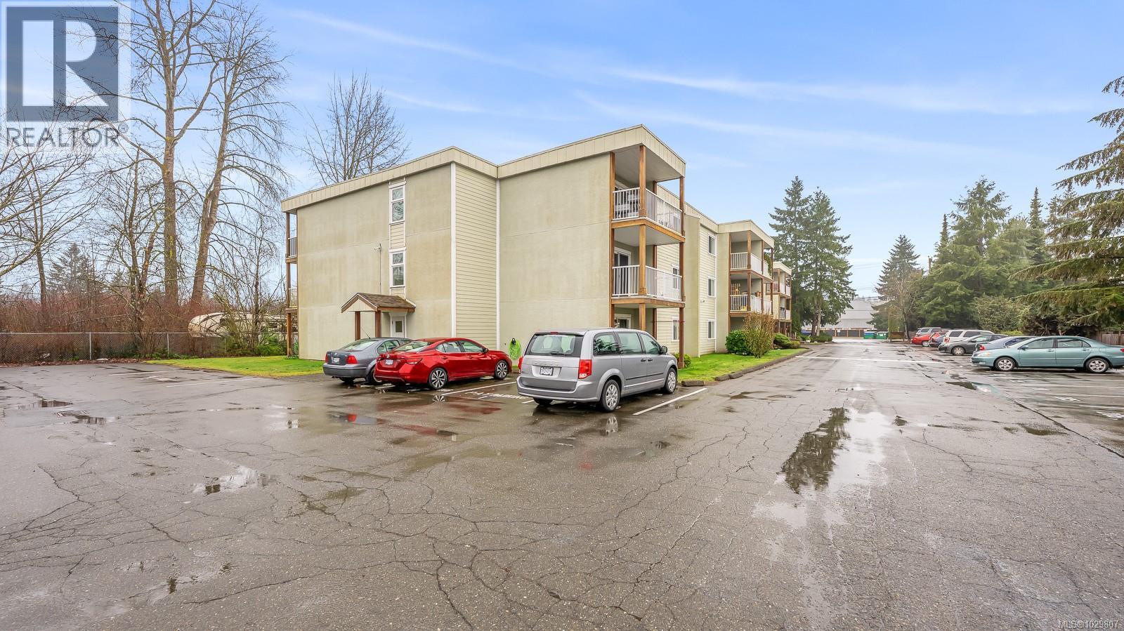 208 1130 Willemar Ave, Courtenay, British Columbia  V9N 3L9 - Photo 21 - 1029807