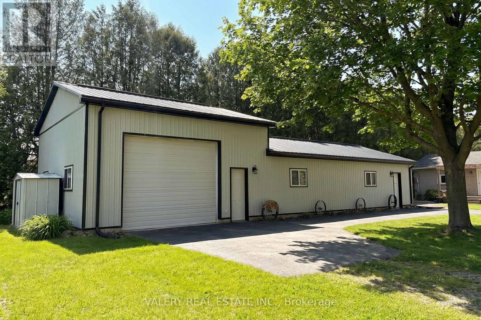 7315 Siderd 15, Mapleton, Ontario  N0G 2K0 - Photo 5 - X12898656