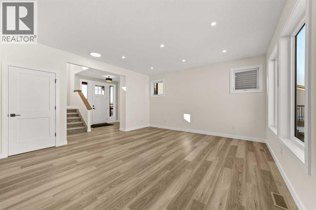 71 Vincent Crescent, Olds, Alberta  T4H 0G7 - Photo 5 - A2245602