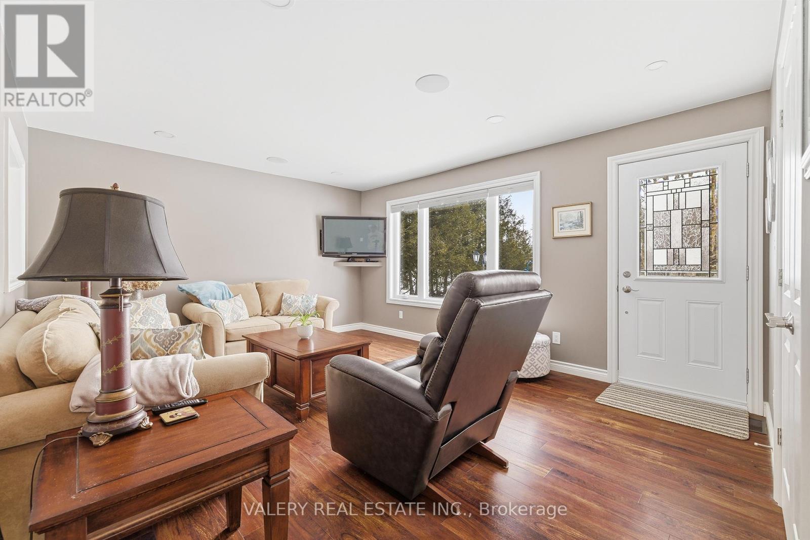 7315 Siderd 15, Mapleton, Ontario  N0G 2K0 - Photo 6 - X12898656