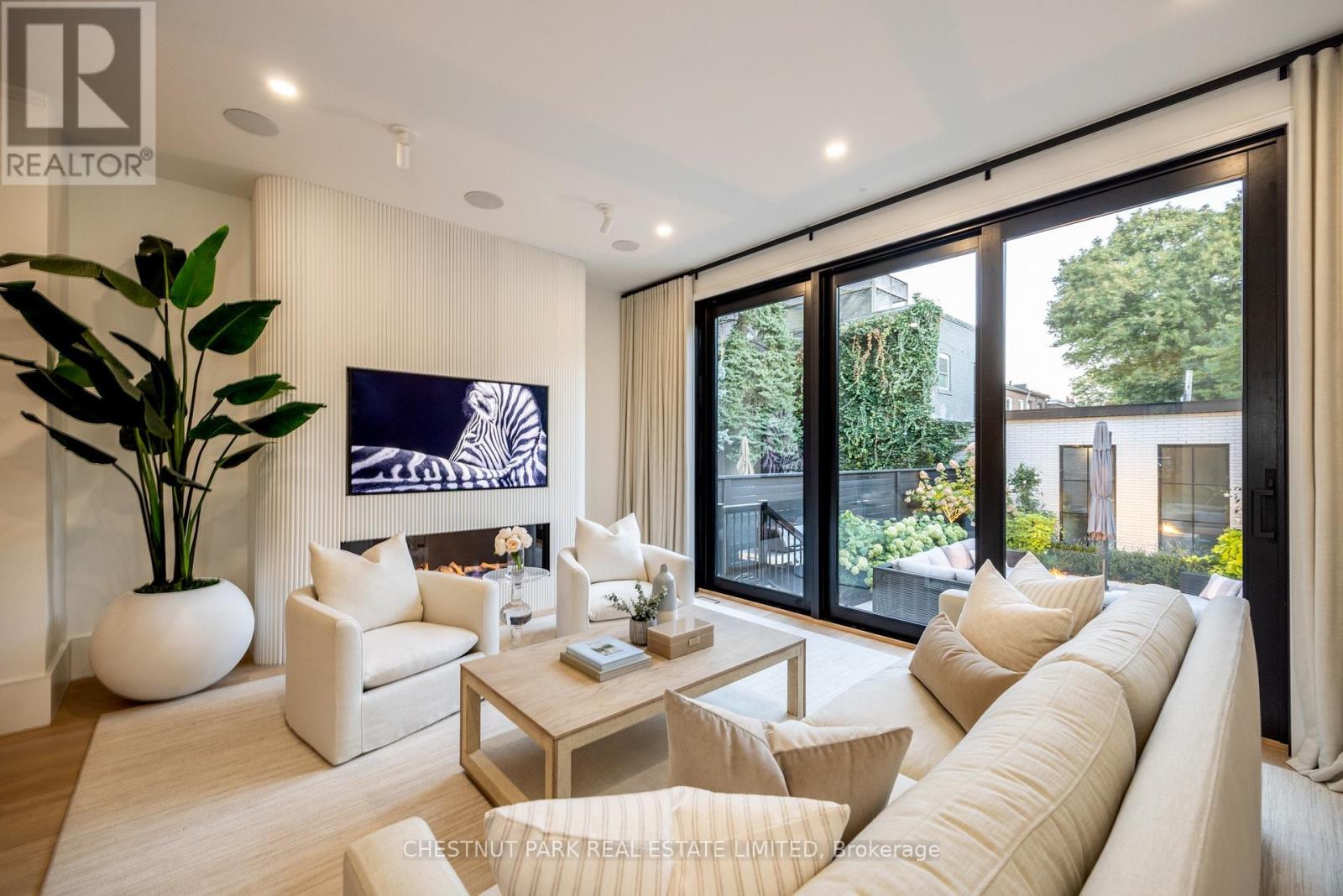 229 Sheldrake Boulevard, Toronto, Ontario  M4P 2B1 - Photo 13 - C13035616