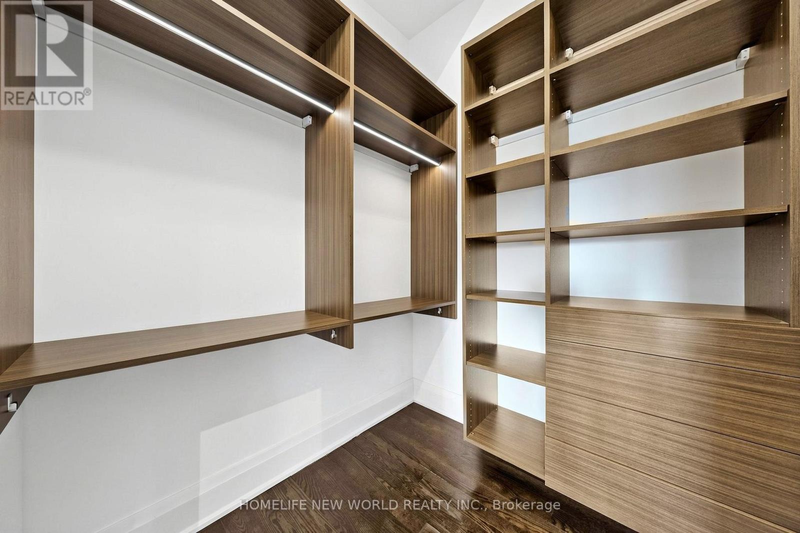 220 Roe Avenue, Toronto, Ontario  M5M 2J4 - Photo 15 - C13035662