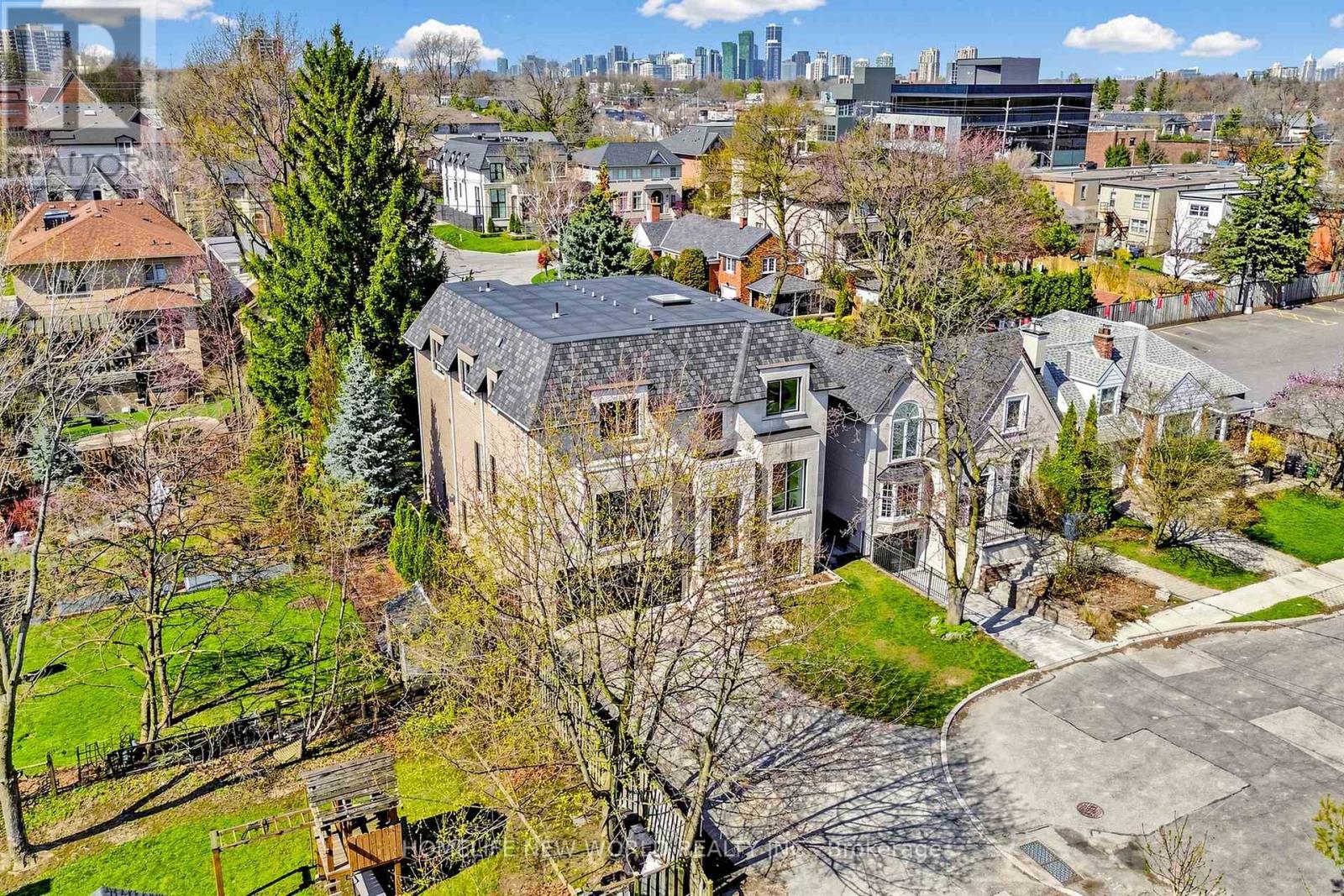 220 Roe Avenue, Toronto, Ontario  M5M 2J4 - Photo 32 - C13035662