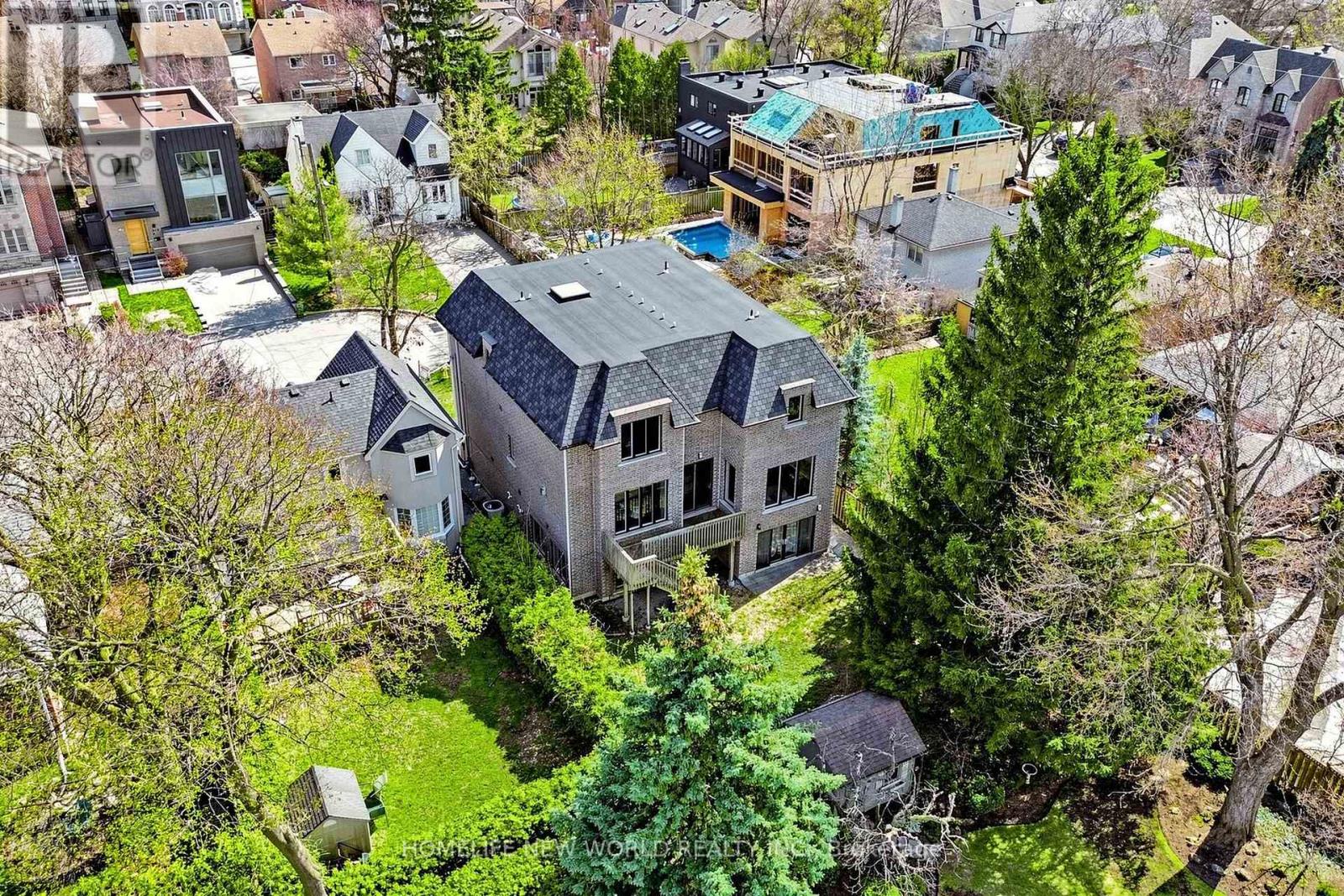 220 Roe Avenue, Toronto, Ontario  M5M 2J4 - Photo 33 - C13035662