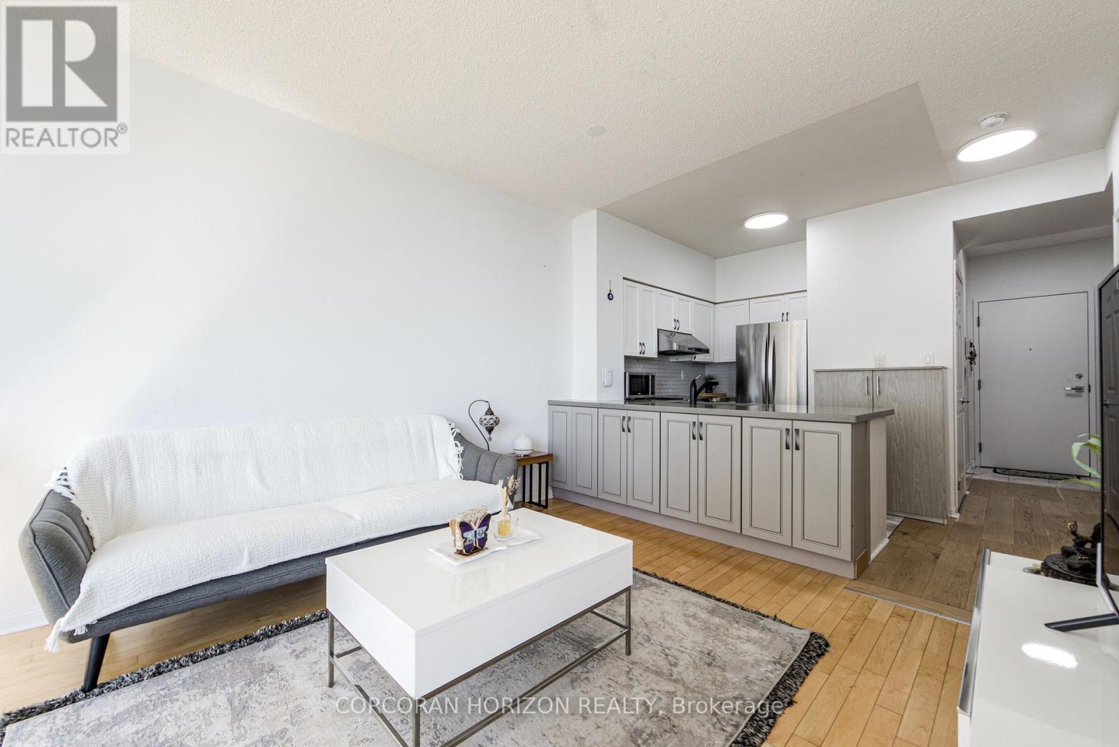 2009 - 228 Queens Quay W, Toronto, Ontario  M5J 2X1 - Photo 8 - C13035740