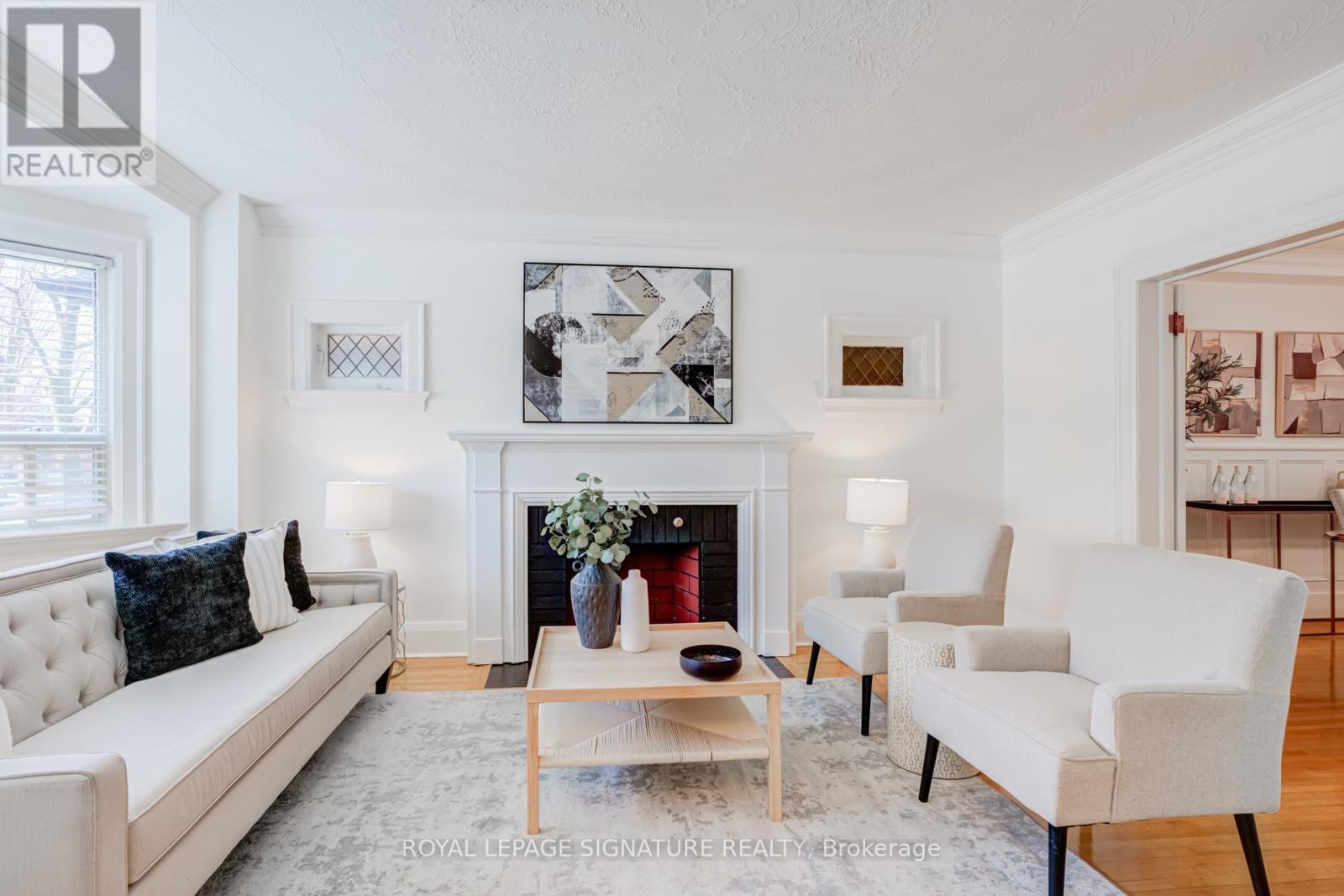 138 Melrose Avenue, Toronto, Ontario  M5M 1Y7 - Photo 2 - C13035950