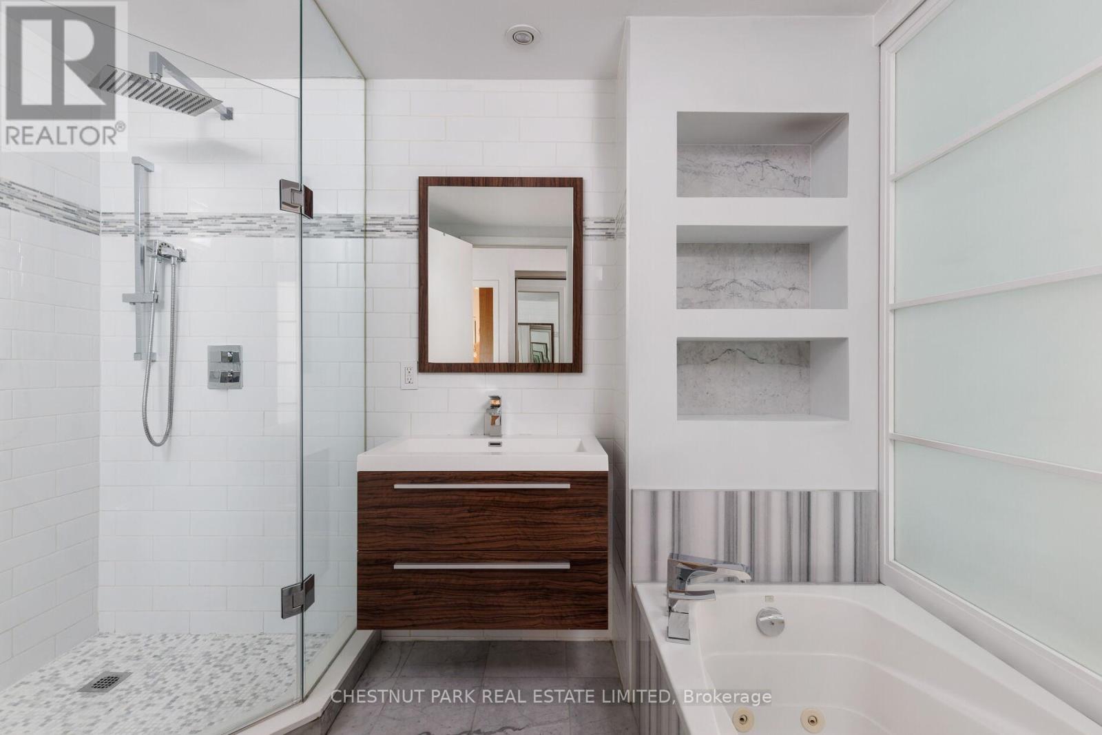 516e - 500 Queens Quay W, Toronto, Ontario  M5V 3K8 - Photo 28 - C13035954