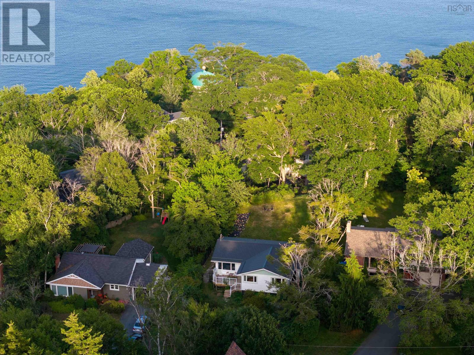 24 LODGE Drive, Halifax, Nova Scotia