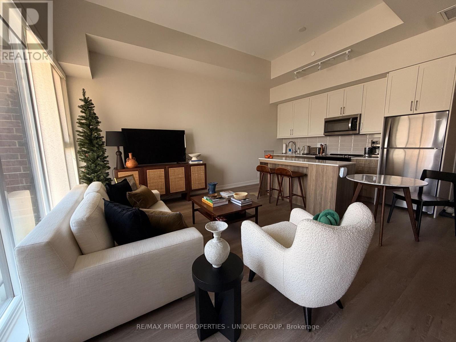 104 - 201 Brock Street S, Whitby, Ontario  L1N 4K2 - Photo 3 - E13035618