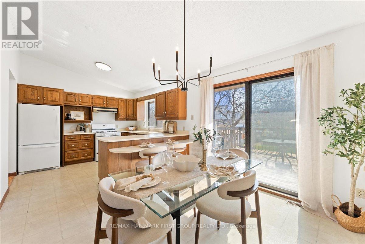 612 Westshore Boulevard, Pickering, Ontario  L1W 2T8 - Photo 11 - E13035910