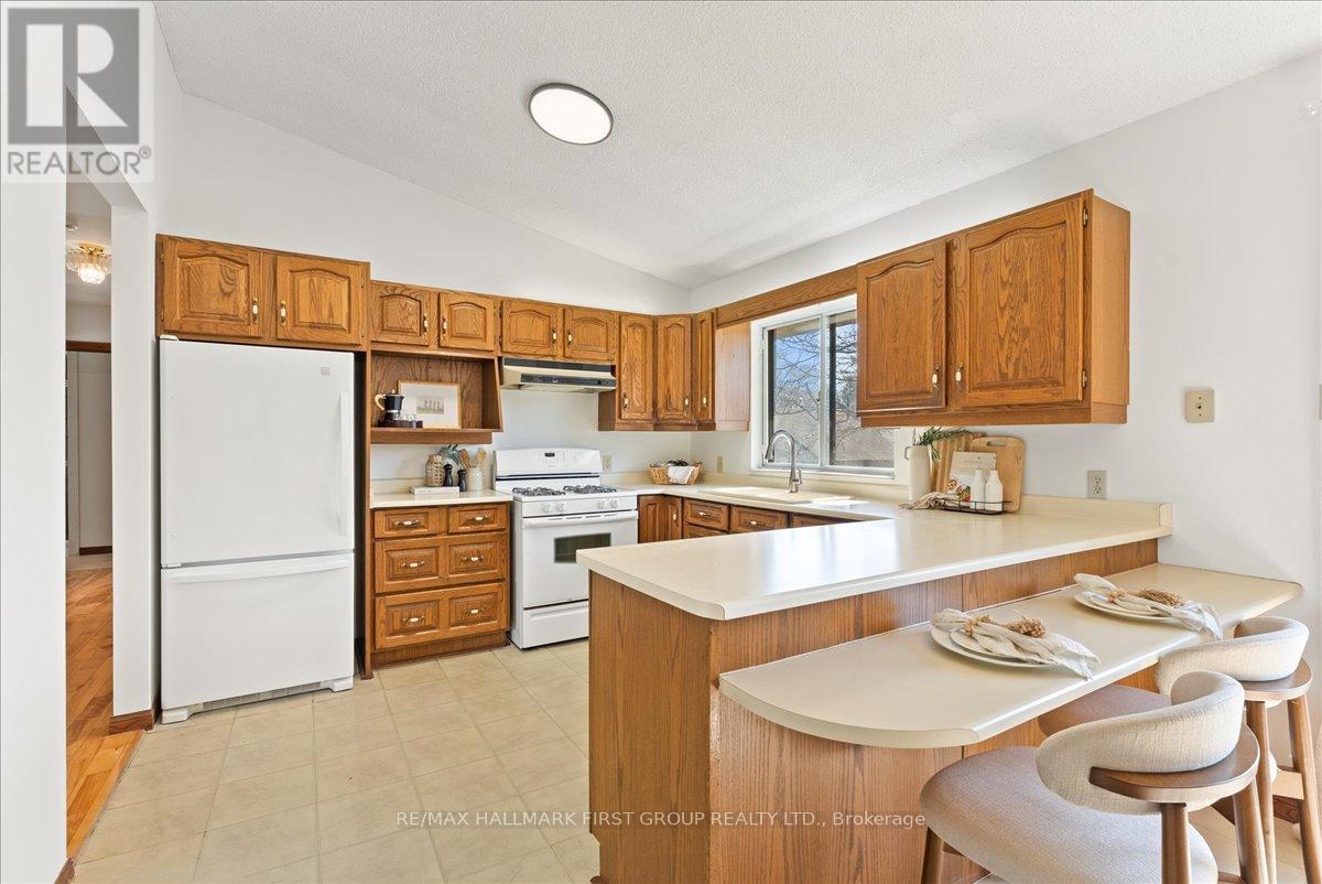 612 Westshore Boulevard, Pickering, Ontario  L1W 2T8 - Photo 13 - E13035910