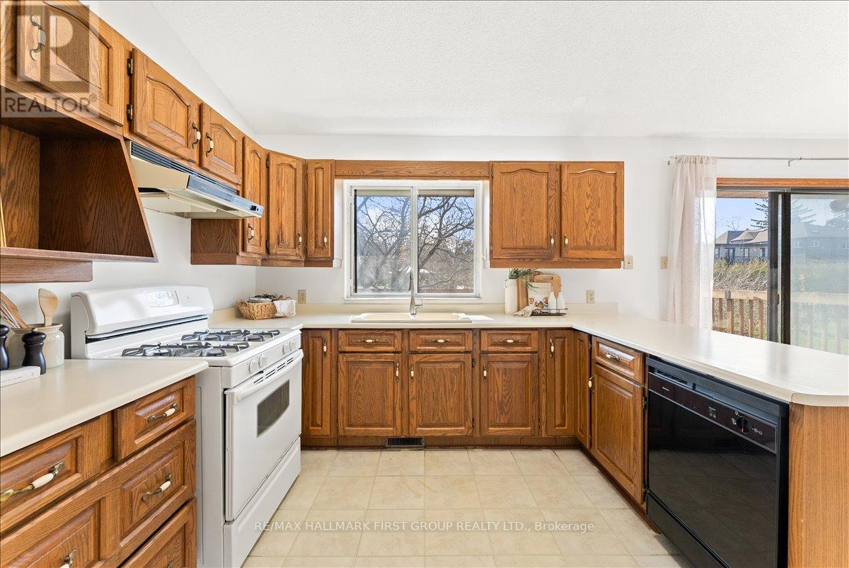 612 Westshore Boulevard, Pickering, Ontario  L1W 2T8 - Photo 14 - E13035910