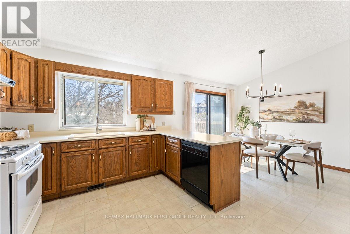 612 Westshore Boulevard, Pickering, Ontario  L1W 2T8 - Photo 15 - E13035910