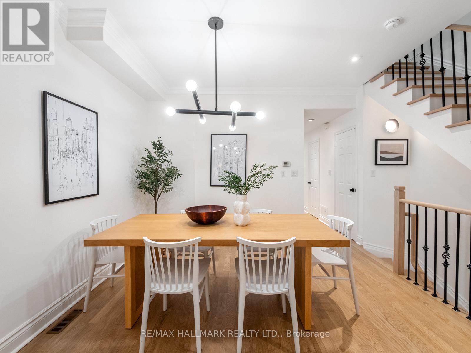 26 Eastmount Avenue, Toronto, Ontario  M4K 1V1 - Photo 8 - E13035970