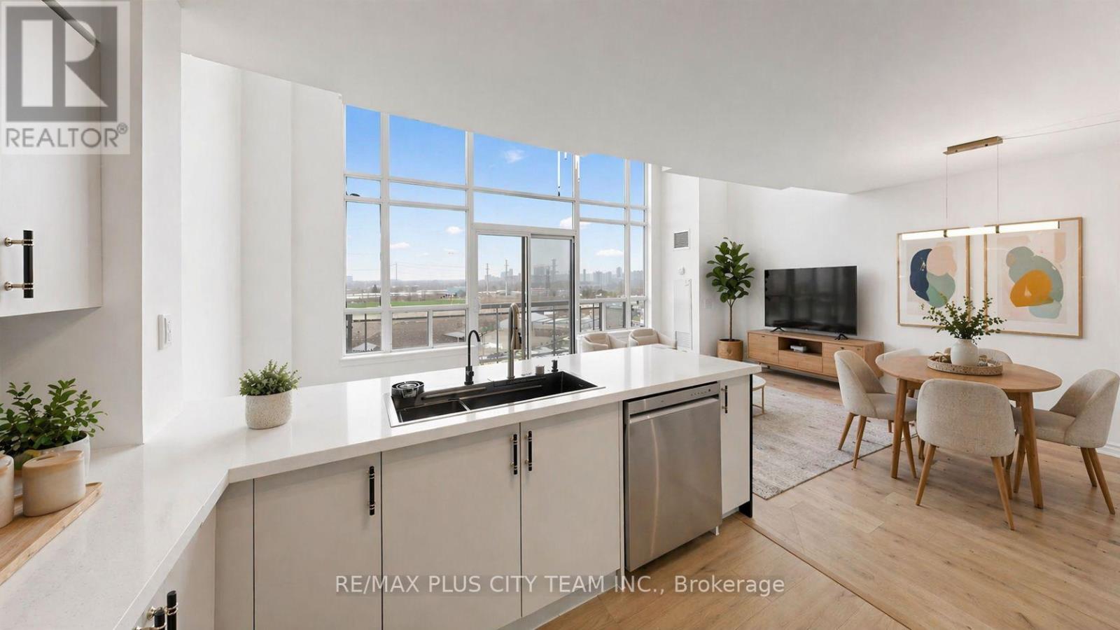 812 - 1720 Eglinton Avenue E, Toronto, Ontario  M4A 2X8 - Photo 11 - C13026484