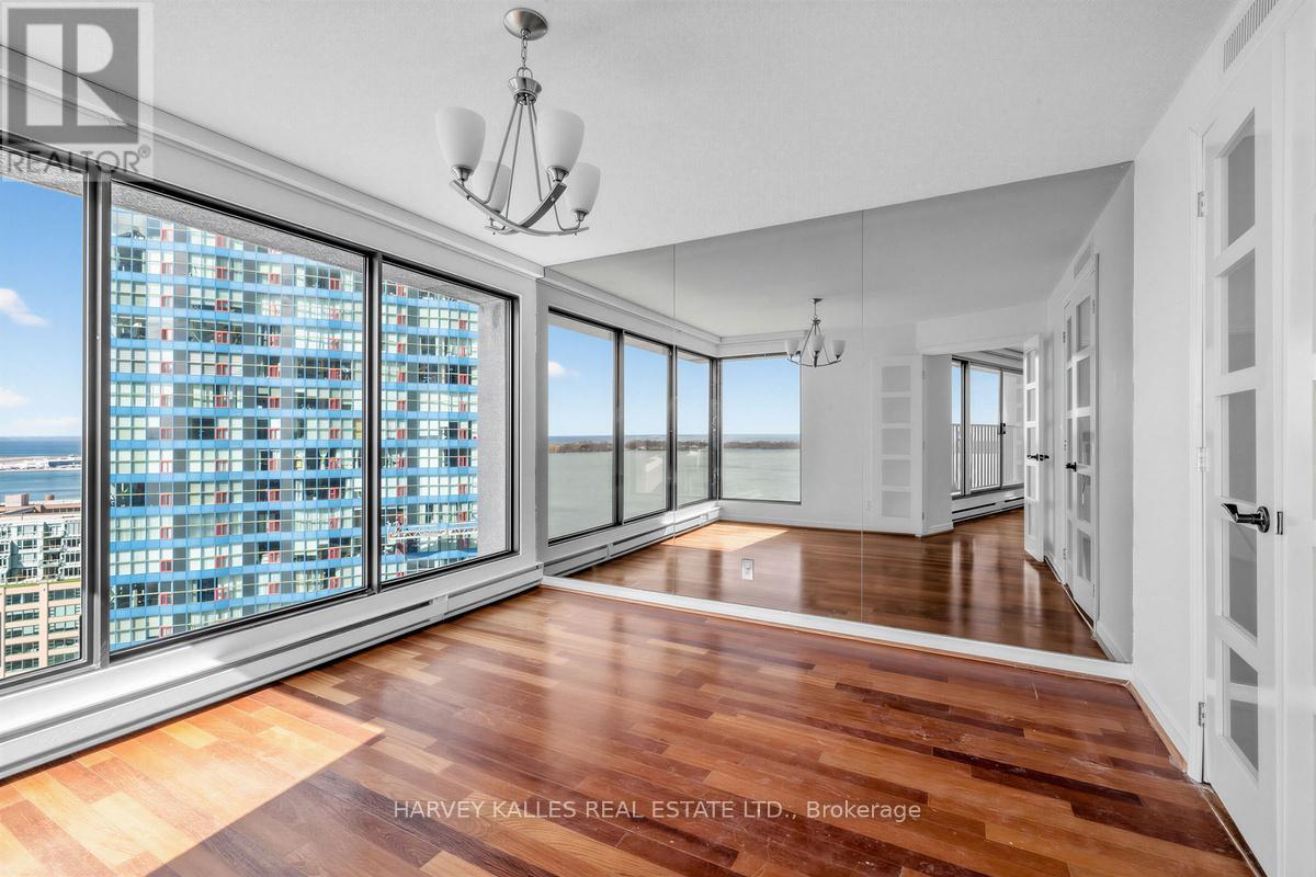 2214 - 55 Harbour Street, Toronto, Ontario  M5J 2L1 - Photo 8 - C13035800