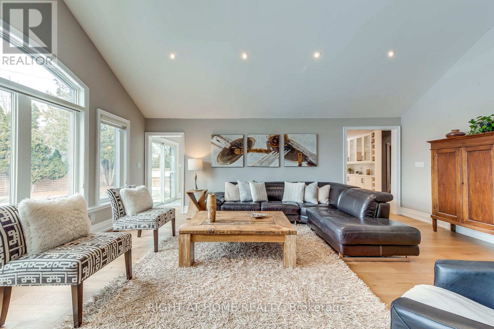 204 Walkers Line, Burlington, Ontario  L7N 2C3 - Photo 14 - W12945668