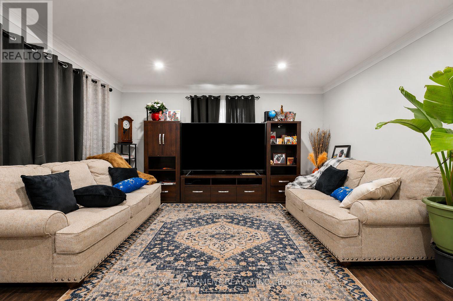 557 Lake Street, St. Catharines, Ontario  L2N 4J1 - Photo 10 - X12617058