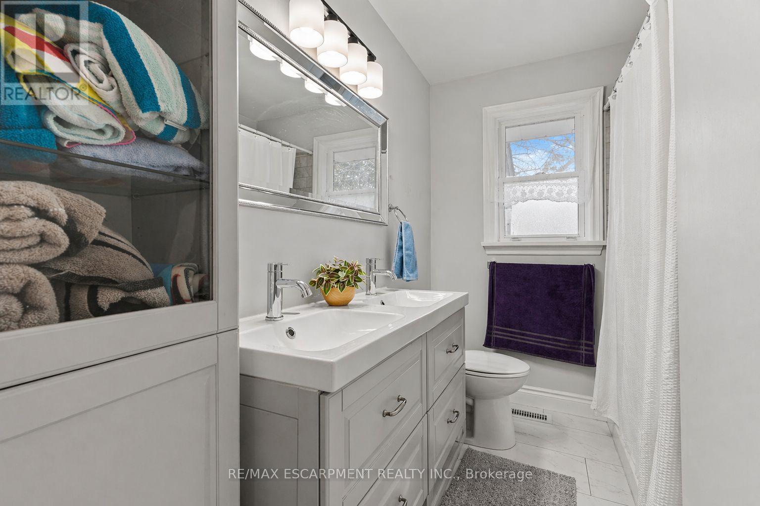 557 Lake Street, St. Catharines, Ontario  L2N 4J1 - Photo 12 - X12617058