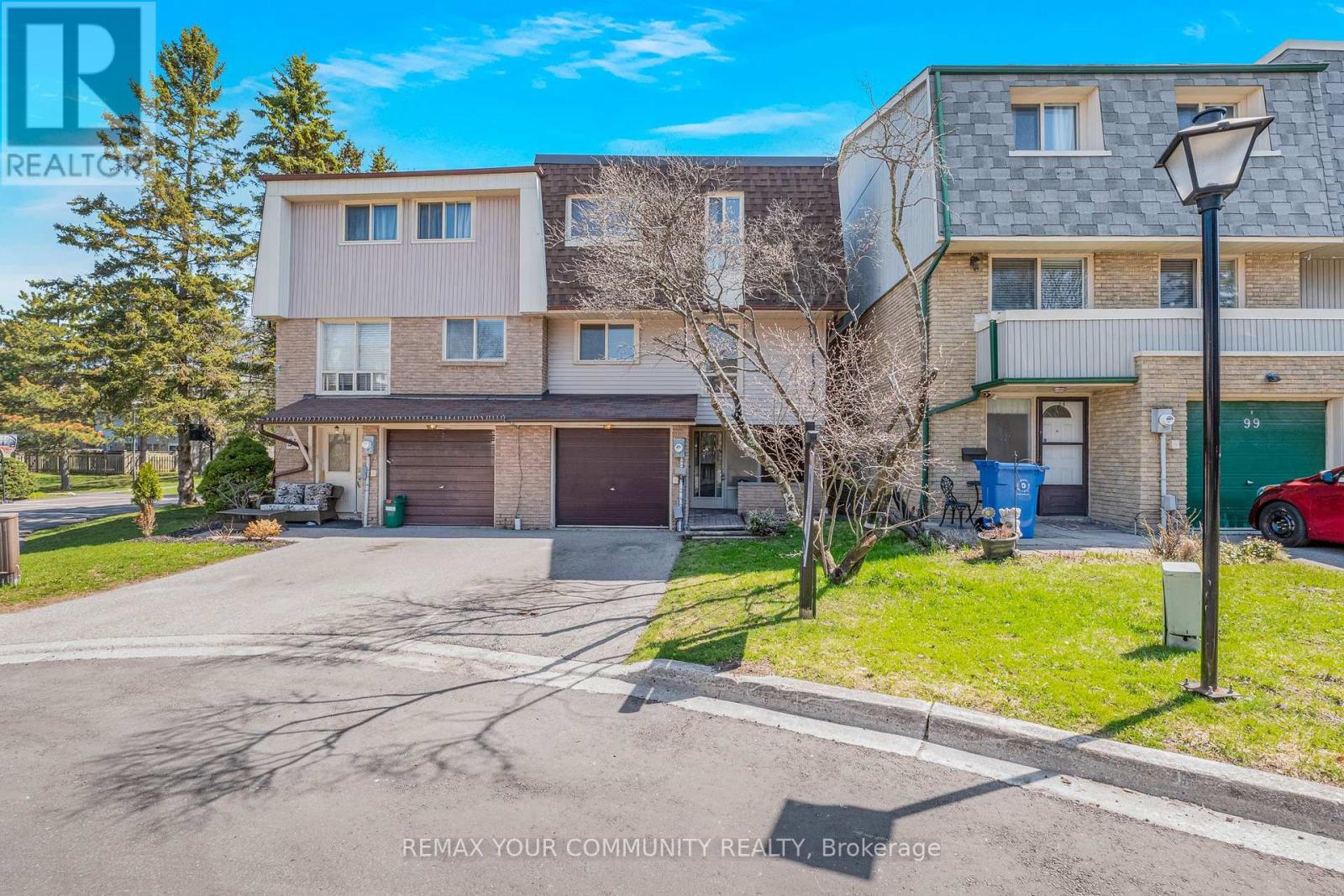 60 - 97 POPLAR CRESCENT, Aurora, Ontario