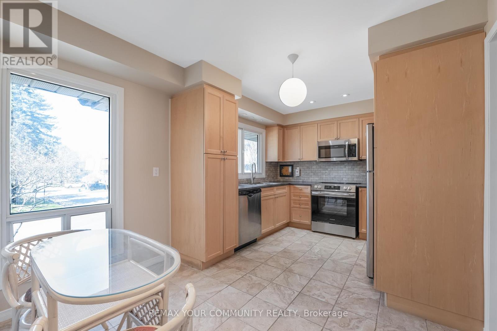 60 - 97 Poplar Crescent, Aurora, Ontario  L4G 3M4 - Photo 11 - N13035850