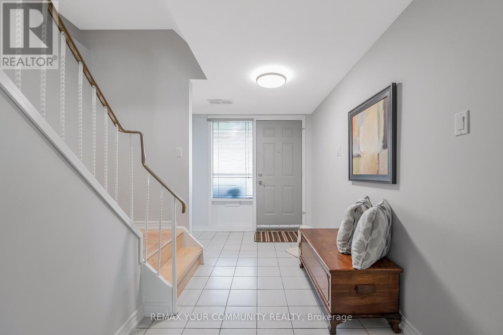 60 - 97 Poplar Crescent, Aurora, Ontario  L4G 3M4 - Photo 3 - N13035850