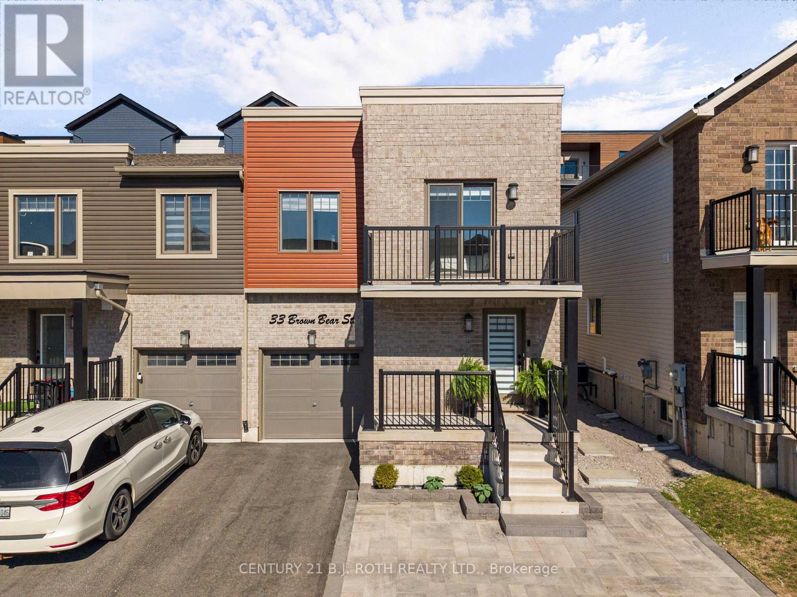 33 BROWN BEAR STREET, Barrie, Ontario