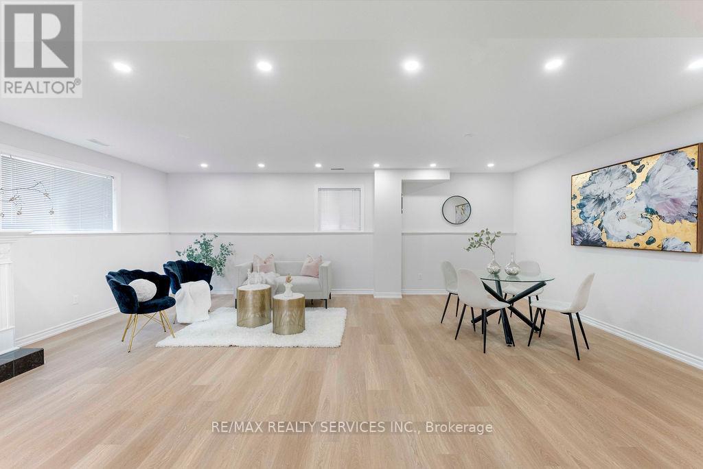 254 Old Mosley Street, Wasaga Beach, Ontario  L9Z 2H8 - Photo 12 - S13035728