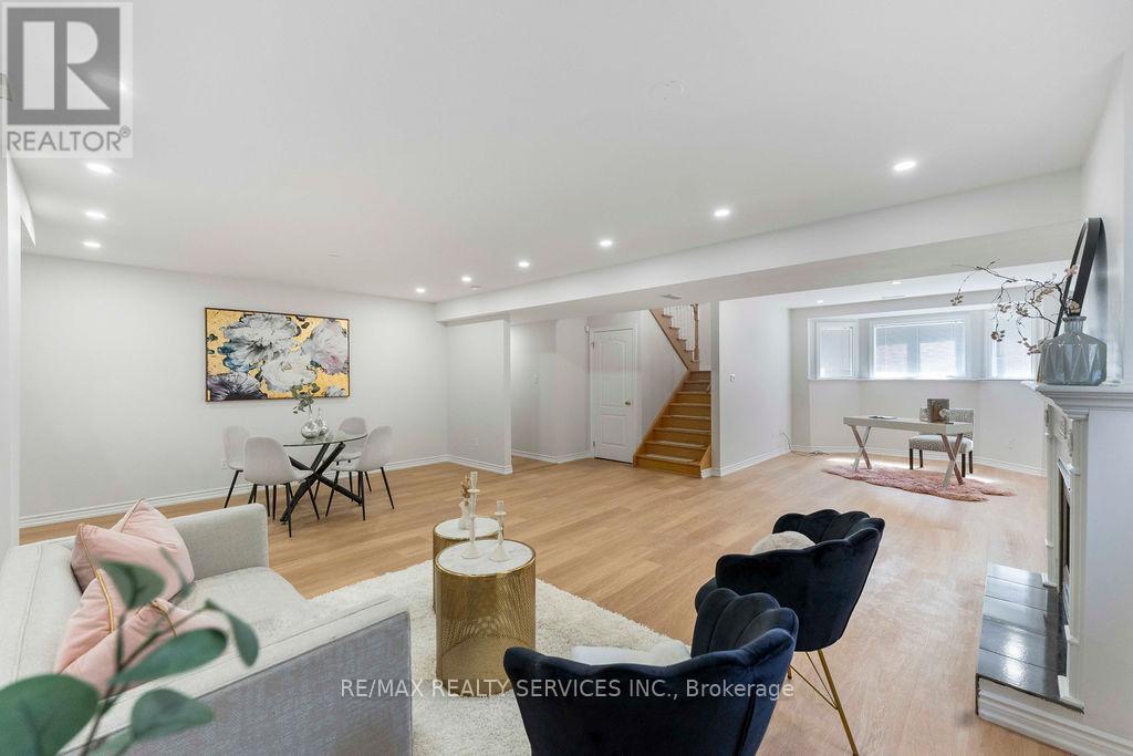 254 Old Mosley Street, Wasaga Beach, Ontario  L9Z 2H8 - Photo 14 - S13035728