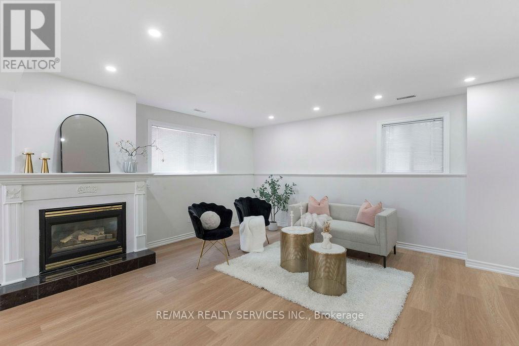 254 Old Mosley Street, Wasaga Beach, Ontario  L9Z 2H8 - Photo 15 - S13035728