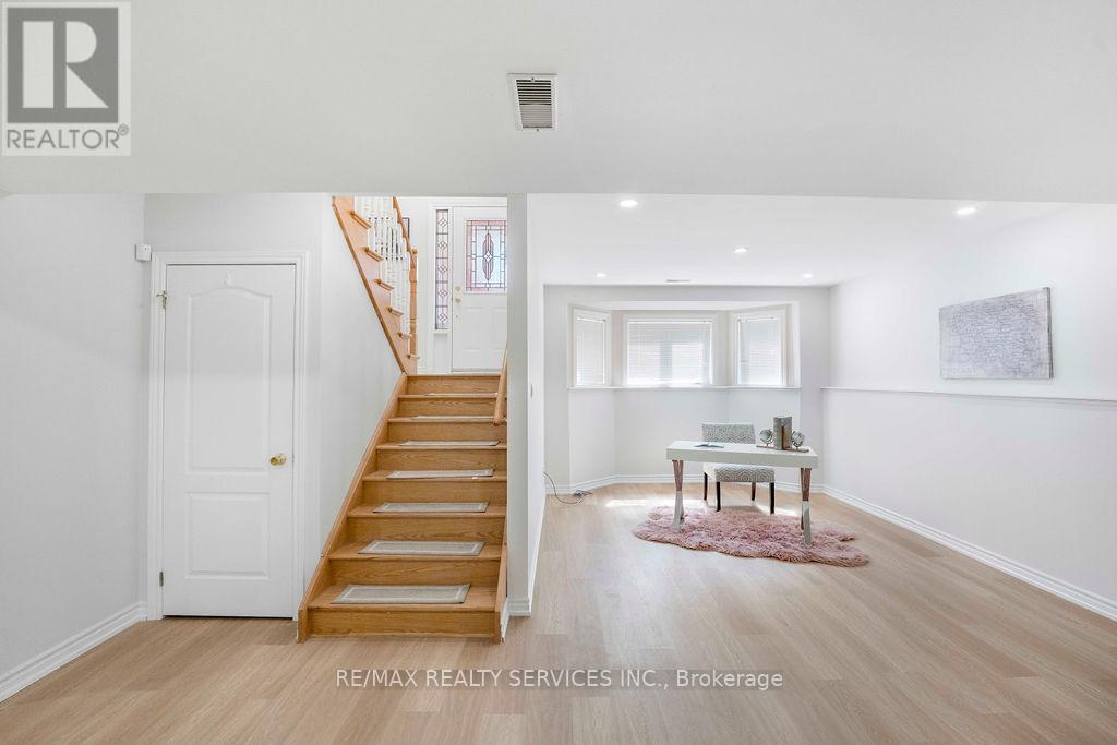 254 Old Mosley Street, Wasaga Beach, Ontario  L9Z 2H8 - Photo 19 - S13035728