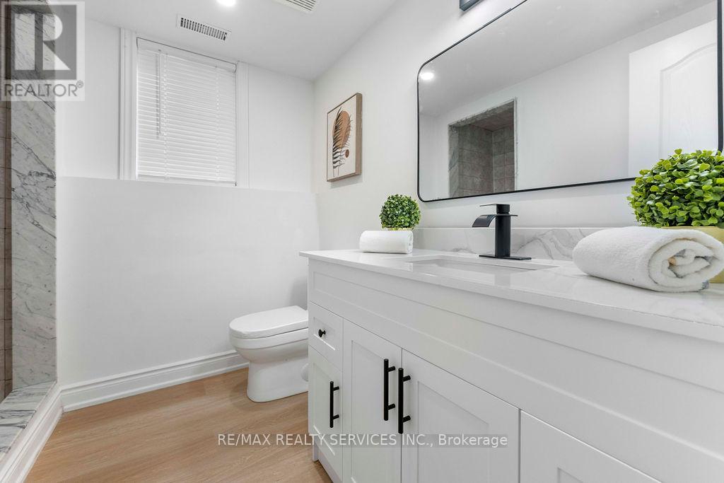 254 Old Mosley Street, Wasaga Beach, Ontario  L9Z 2H8 - Photo 20 - S13035728