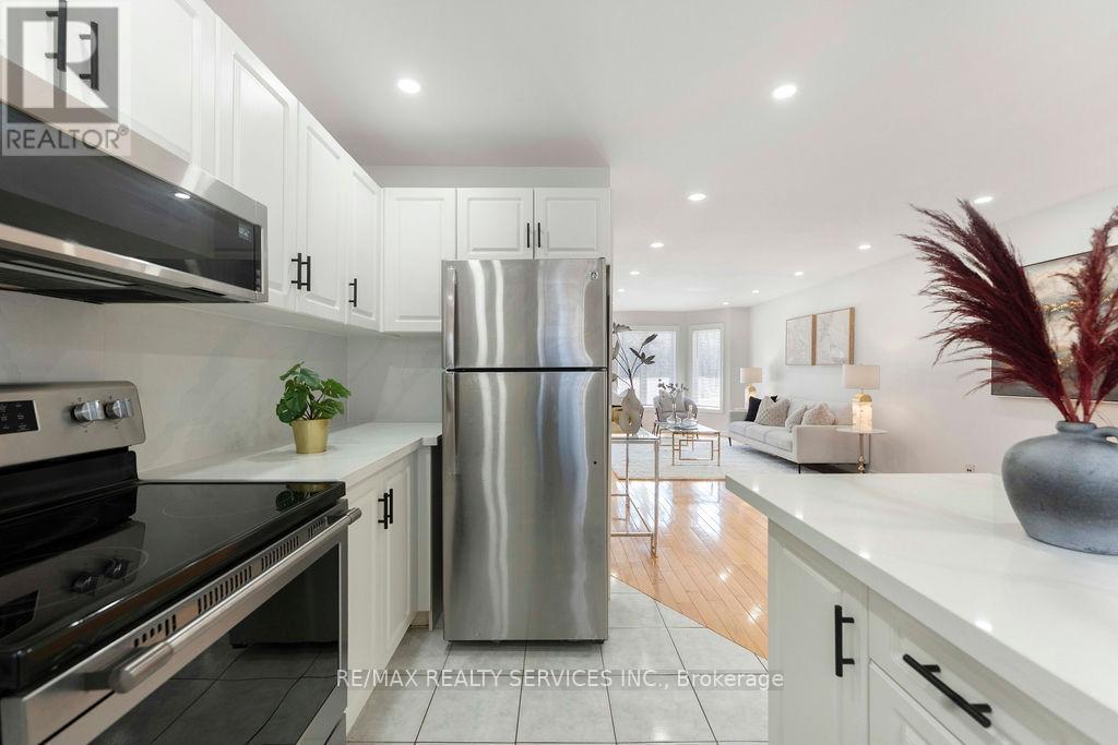 254 Old Mosley Street, Wasaga Beach, Ontario  L9Z 2H8 - Photo 27 - S13035728